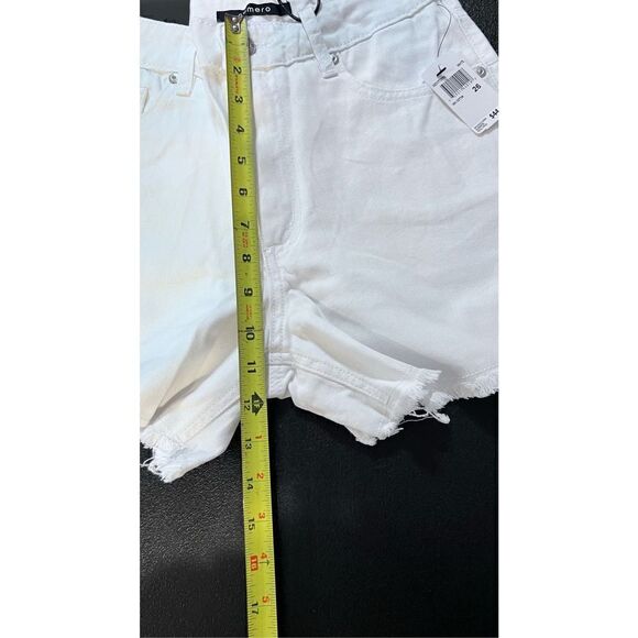 Numero Womens Frayed Hem High Rise  Relaxed Cut-Off Shorts White Sz 26 NWT P1-30 - Picture 7 of 13